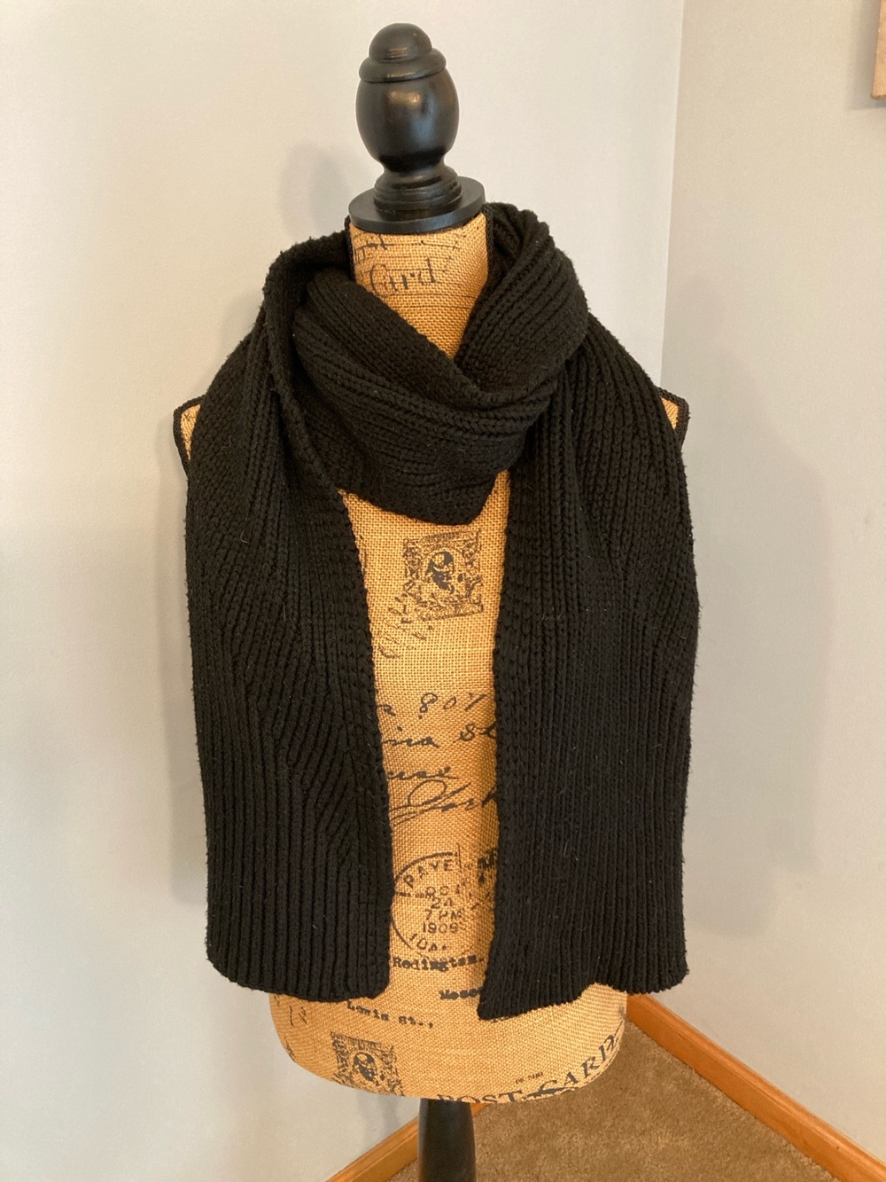 UGG Black Ribbed Chunky Knit Scarf